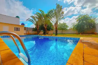 Image de Chácara Lupi1 in Sorocaba with swimming pool, barbecue, fruit trees.