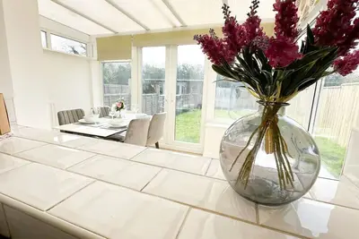 Image de Mendip House by Blue Skies Stays