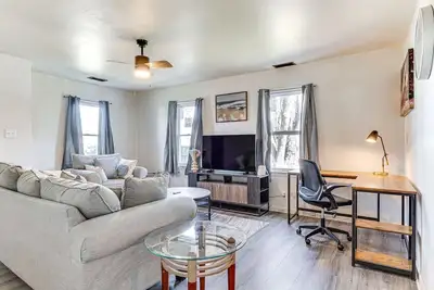 Image de Bright Muncie Home w/ Yard ~ 2 Mi to Downtown!