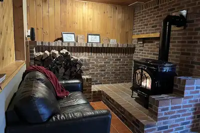 Image de Secluded Apartment Overlooking Ponds with Hot Tub, Fireplace and Game Room!