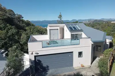 Image de Spacious 3 bedroom home with spectacular views