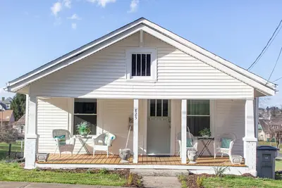 Image de Bristol Bungalow Near State Street