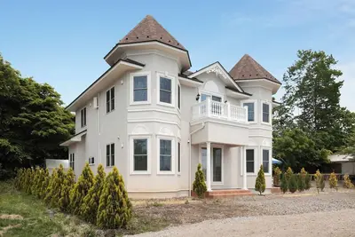 Image de A luxurious  villa designed in Queen Anne style / Kitasakugun Nagano