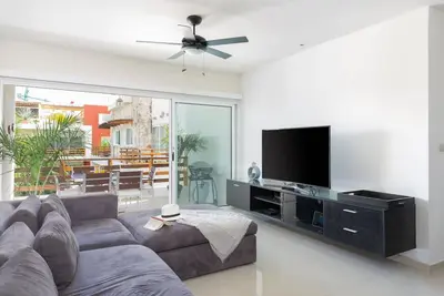 Image de Sabbia Oasis: Exclusive 3br Penthouse with Rooftop Leisure in Playa