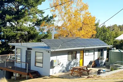 Image de Sunray Cottage - Lake Eucumbene views from our cosy cottage at Old Adaminaby