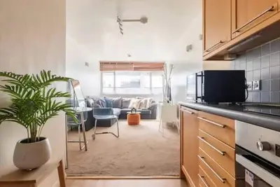 Image de Bright and cozy flat! Only 2 blocks to soho, 10 min drive to Buckingham Palace
