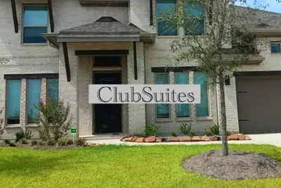 Image de Book Now for a spacious, luxurious, quiet, and serene space