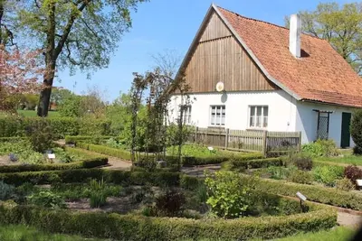 Image de Relaxing on the Levern mill site
