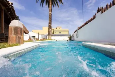 Image de Eden Rentals Sagitta Alfa Retreat