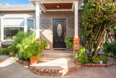 Image de Stand-alone guest house no common walls