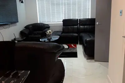 Image de Beautiful 4 bedroom accommodation for 6 people