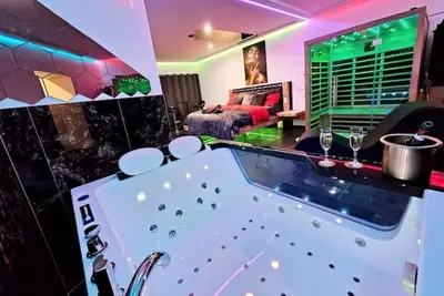 Image de Magnifique Suite Spa Jacuzzi et Sauna Luxembourg