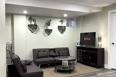 Image de Niagara Falls Basement Suite 15 mins away from Falls