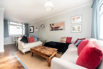 Image de Pass the Keys | Spacious & Comfortable 2 Bed Flat in Fulham