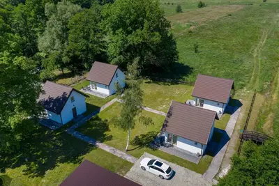 Image de Maisons de vacances confortables pour 5 personnes.