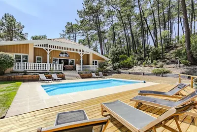 Image de Villa piscine et jardin, calme, 4min de l'océan