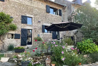 Studio indépendant de 40 m2 \"Les pâtureaux\"  à Quenouille  Peyrat Le Chateau