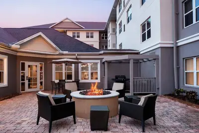Image de Oldsmar Cozy Stay: Suites w/ Kitchen, Pool & Free Breakfast | 3 Units