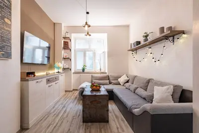 Image de Charming Flat, Steps from Castle - Historic Part