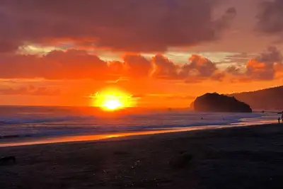 Image de Brand new surf villa with casita in Playa Grande. 3 min walk to the beach!