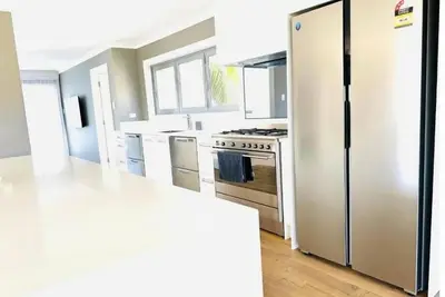 Image de Business or Holiday 4 bedrooms house in Hamilton with pool and spa