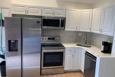 Image de Renovated ✓Nature ✓Cozy ✓Walk to Mall Park Publix