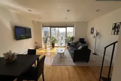 Mulzac Rentals - Loft Penthouse