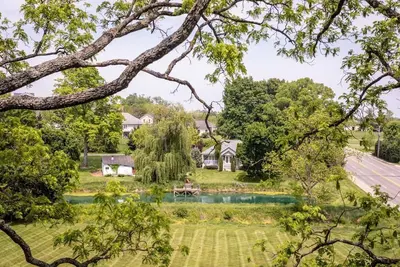 Image de House By the Side of the Road - By the Side Of the Road Inn and Cottages