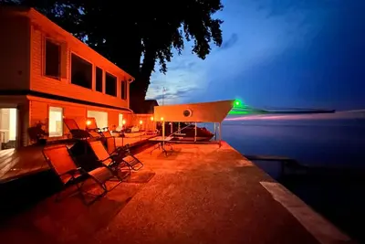 Image de Cosy waterfront Property on beautiful Lake, Ontario