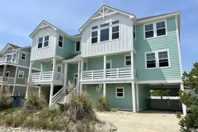 Image de Newer Obx home just 350 yards to the beach. Private Pool & Hot Tub.