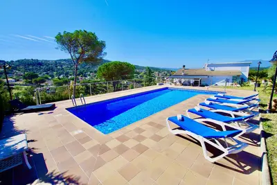 Image de V&V Lloret-Villa Lavinia: belle maison avec piscine privée, jardin et ping-pong