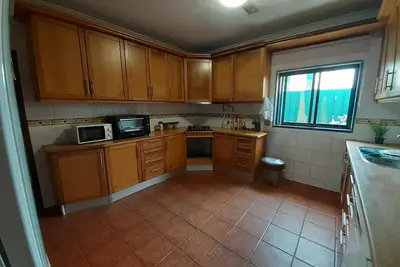 Moradia Isolada na Quinta do Conde em Zona Calma com Bons Acessos a Lisboa!