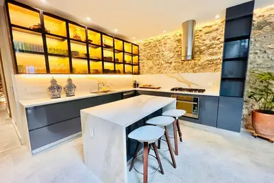 Image de Spectacular luxury home in historic downtown, San Diego neighborhood