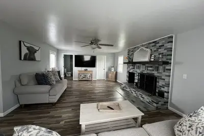 Image de Secluded Upper Ozarks Farmhouse in Ozarks Mountains