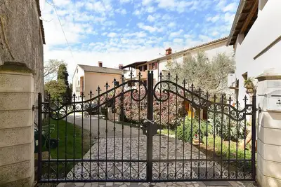 Image de Apartment 2315/107763 (Istria - Medulin), 600m from the beach