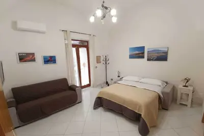 Image de Appartamento Fino a 5 Posti Letto, Dotato di Ogni Confort. Wi-fi Gratuito