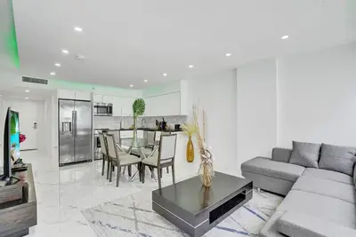 Image de Spacious condo in resort / Beach Service / 1218