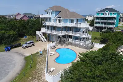 Image de Semi-oceanfront house near beach with private pool, hot tub & Ac - dog-friendly