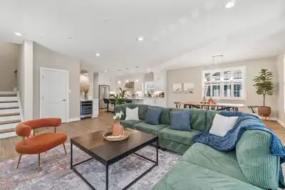 Image de Brand New Spacious Luxury Home