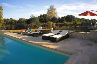 Image de Maison de Campagne Dans les Vignes Avec Piscine, Spa, \n4 chambres, 8 personnes