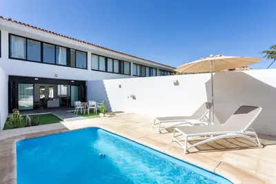 Image de Marvelous home with private pool