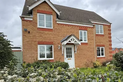 Image de Amazing 5 Bedrooms Detached House in Bedford