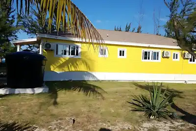 Image de 4 bedroom 4 bath home in crooked island bahamas perfect for Bone fishing.