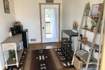 Image de Cabin #1 - Backyard Bunkhouse\n\n