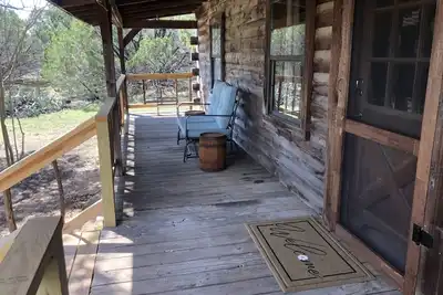 Image de Cedar Ridge Log Cabin on 14 acres - Pet Friendly!