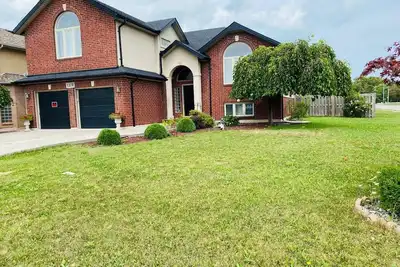 Image de Cute and Cozy Belle River Getaway with huge backyard.