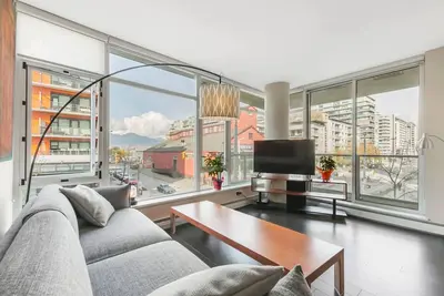 Image de Beautiful 2 bedroom in Olympic Village