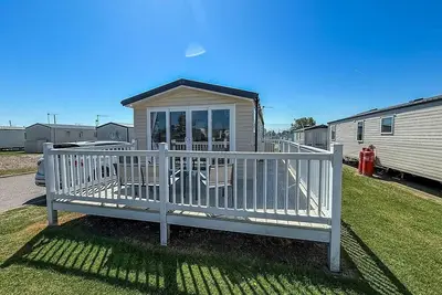 Image de Lovely 6 berth, dog friendly caravan for hire in Norfolk ref 50011aE