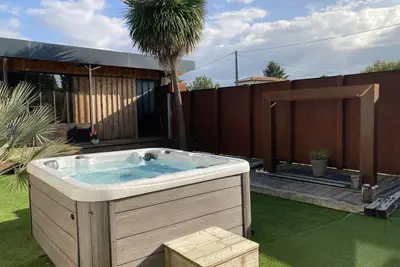 Image de Villa 290m2, Piano, Piscine et Spa, Parc Arboré Entre Bordeaux et St Emilion