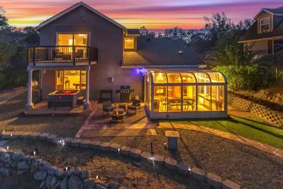 Image de Magical mountain retreat on 5 park-like acres
